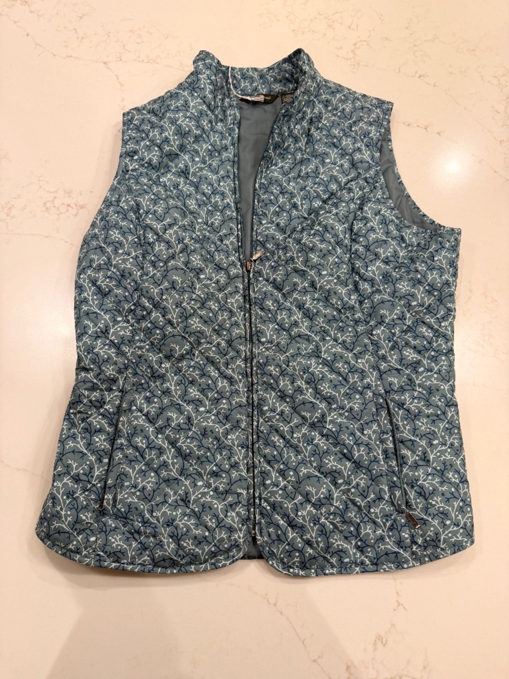 Eddie Bauer L Blue Printed Quilted Vest Lightweight Zip Up Outdoor Casual